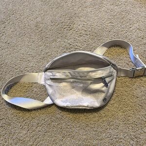 Excellent condition Lululemon bag